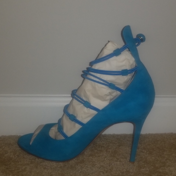 Gianvito Rossi Suede Pumps - Picture 4 of 6